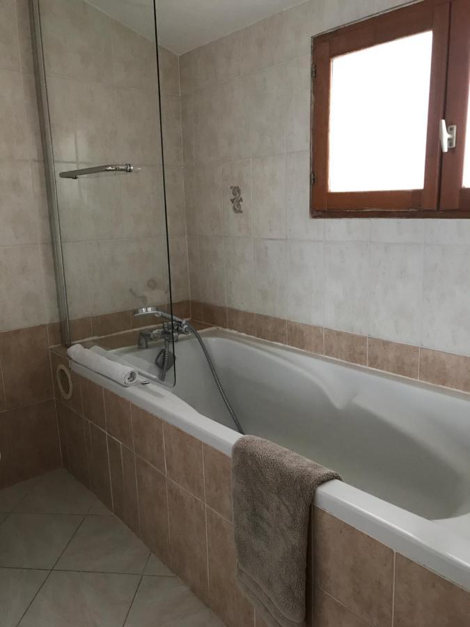 הוילה Ménerbes L'Ensoleillee מראה חיצוני תמונה